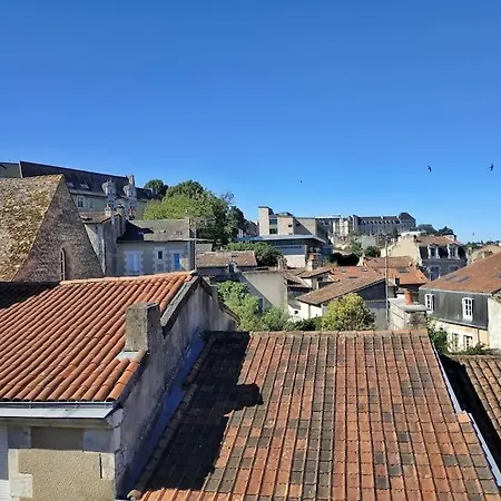 Apartment Lumineux Proche Centre ! *